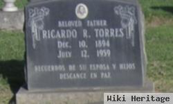 Ricardo R Torres