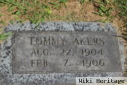 Tommy Akers