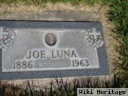 Joe A Luna