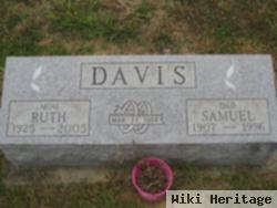 Samuel Davis