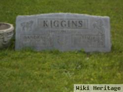 Sandra J Kiggins