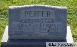 Alice W Peifer