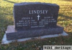 Steven Earl Lindsey