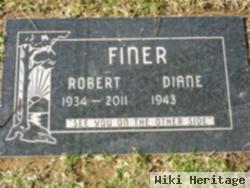 Robert Finer