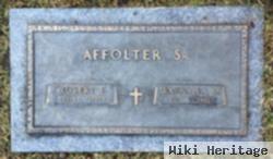 Robert E Affolter, Sr