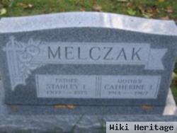 Catherine T Melczak