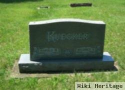 Mildred V Kuecker