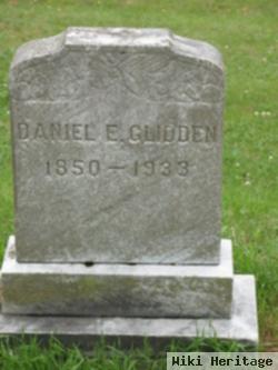 Daniel E Glidden