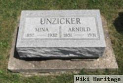 Arnold Unzicker