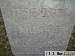 Robert E Moore, Sr