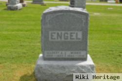 Winnie Engel