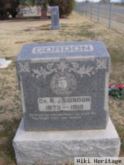 Dr Reverdy Johnson Gordon