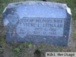 Vicki L Leinaar