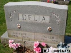 Nellie Delia