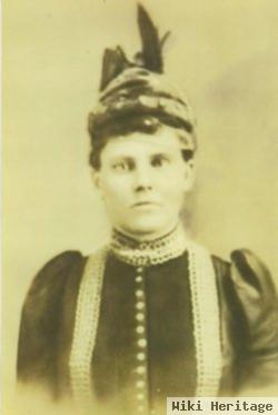 Narsissa Laura C.f. Lucas Ray