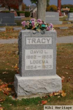 David L Tracy