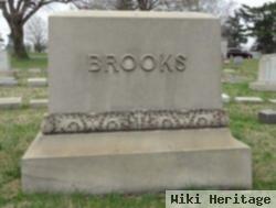 Charles J Brooks, Sr