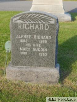 Mary Aucoin Richard