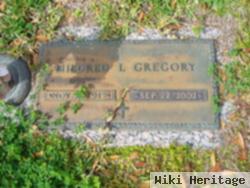 Mildred L Gregory