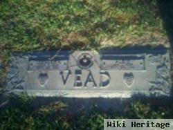 Leonard R Vead