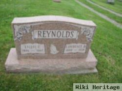 Lillie E Reynolds