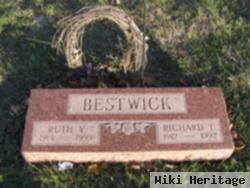 Richard T Bestwick