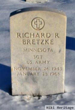 Richard R Bretzke