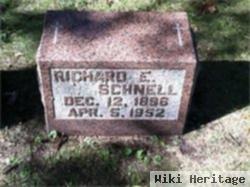 Richard E Schnell