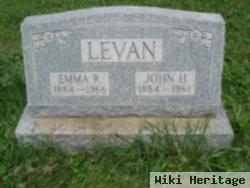 Emma R Levan