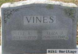 Lee A Vines