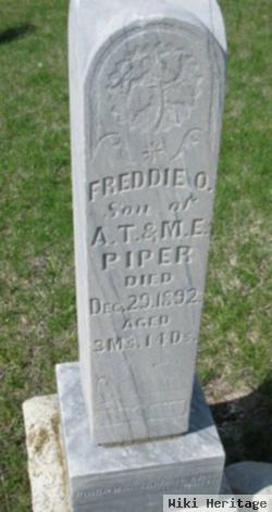 Fred Orvid "freddie" Piper