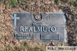 Robert T Realmuto