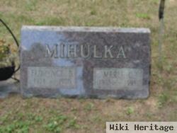 Merle C Mihulka