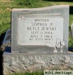 Sophia P Betlejewski