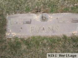 Helen D Evans