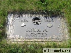 Linda M Richter