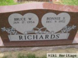 Bonnie S Richards