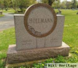 George J Hollmann