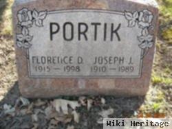 Florence D Tokarska Portik