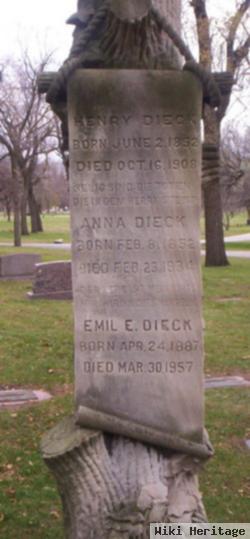 Emil E Dieck