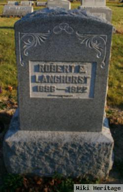 Robert E Langhorst