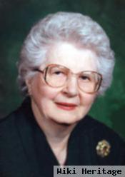 Mae L Chellinsky
