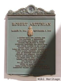 Robert Artunian