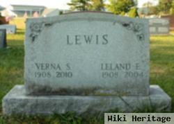 Leland E Lewis