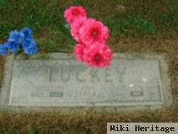 Sophia L Luckey