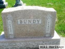 Luther Bundy