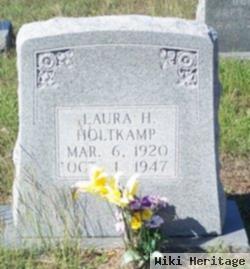 Laura Hinze Holtkamp