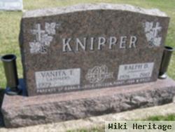 Ralph D Knipper