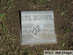 Eva Brooks