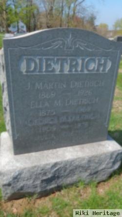 Julia Dietrich